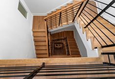 Lainnya 5 Furnished Rooftop and Breathtaking Skyline Views - Stylish Urban Haven