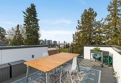 その他 6 Rooftop Patio and Modern Amenities - Stylish Urban Retreat
