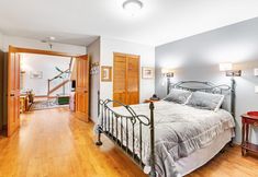 Others 7 Gorgeous Wooded Retreat w/ Fireplace, Firepit, Deck, Yard, Washer/Dryer