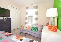 Others 6 Vibrant Townhome with Resort Amenities - Charming Escape