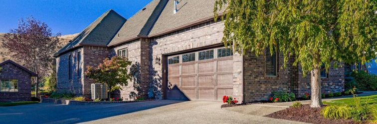 其他 Chef's Kitchen and Hot Tub in a Tranquil Setting - Luxurious Escape