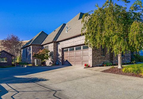 其他 Chef's Kitchen and Hot Tub in a Tranquil Setting - Luxurious Escape
