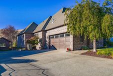 其他 Chef's Kitchen and Hot Tub in a Tranquil Setting - Luxurious Escape