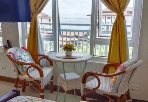 Others Spacious Studio unit with Balcony and Seaview