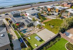 Others 2 Heated Saltwater Pool and Hot Tub - Elegant Ocean View Retreat