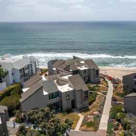 Logo1Private Ocean-View Balcony and Pool Access - Enchanting Coastal Retreat,圣地牙哥县飯店