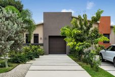 Others Private Backyard, Heated Swimming Pool and BBQ Area - Modern Gem