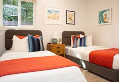 其他 7 Private Backyard and Outdoor Shower - Charming Family Retreat