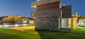 기타 2 7 Deluxe - A Seductive Blend of Style and Serenity