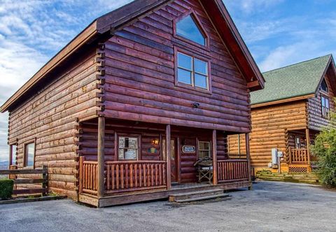 Others Spectacular Views and Inviting Hot Tub - Majestic Mountain Retreat