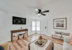 Others 7 Newly Furnished Model Home.Gameroom. Close to TCU!