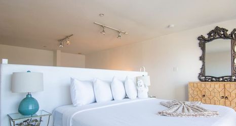 อื่นๆ 2 City views Little Italy Loft with Parking