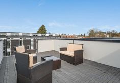Lainnya 2 Rooftop with Stunning City and Mt Rainier Views - Stylish Modern Haven