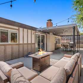 Hotel Interior/Public Areas 1 Hot Tub and Outdoor Fire Pit Oasis - Charming Relaxing Retreat, Reuben H. Fleet Science Center Hotels