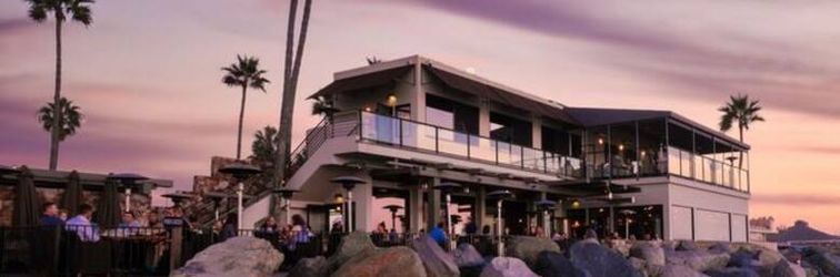 Others Inviting Backyard and Close to Beaches - Beautiful Charming Retreat