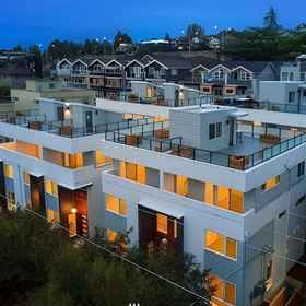 Hotel Exterior 1 Rooftop Views and Prime Location - Elegant Urban Oasis, Seattle Children's Hospital Hotels
