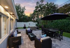 其他 7 Tropical Oasis with Jacuzzi and Modern Kitchen - Stunning Retreat