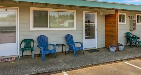 Others 2 Cozy Kitchen and Beach Access - Charming Surf Escape
