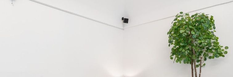 其他 Cozy Studio with Workspace and Shared Living Area - Stylish Urban Retreat