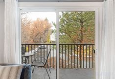 Others 6 Charming Getaway with Scenic Balconies - Cozy and Inviting Retreat