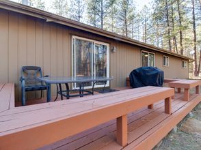 Lain-lain 4 Charming Retreat with Pool and Outdoor Games - Cozy Family Haven