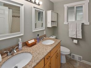 기타 4 Panoramic Lake View, Spacious Backyard and Smart TV - Charming Retreat