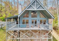 其他 2 Cozy Log Cabin with Pool Privileges and Hot Tub - Serene Retreat