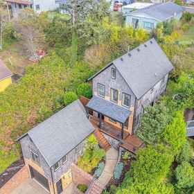 Hotel Exterior 1 Ocean Views and Glow-in-The-Dark Game Room - Charming Coastal Haven, Lincoln County Hotels