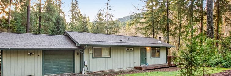 Lainnya Dog-Friendly Rustic Home w/Deck, Gas Grill, Wood Stove, Fast WiFi, & Partial A/C