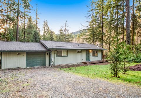Lainnya Dog-Friendly Rustic Home w/Deck, Gas Grill, Wood Stove, Fast WiFi, & Partial A/C