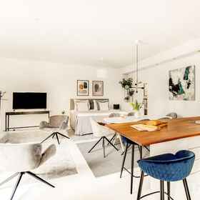 Others 1 Sanders City - Spacious Studio in the Center, キホスク ホテル