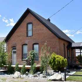 Hotel Exterior1Inviting Patio and Cozy Living Area - Charming Rustic Retreat,National Historic Oregon Trail Interpretive Center飯店