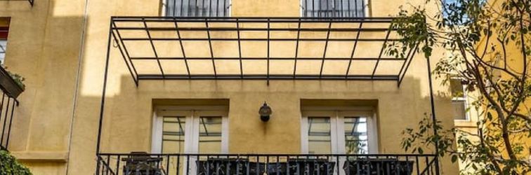 Others Rooftop Lounge and Cozy Accommodations - Stylish Urban Escape