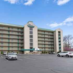 Hotel Exterior1Scenic Balcony and Refreshing Pool - Exquisite Contemporary Retreat，Pigeon Forge飯店