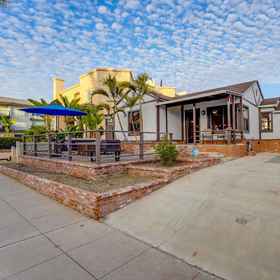 Hotel Exterior1Bay Views with Fire Pit and Backyard - Stunning Coastal Retreat,圣地牙哥县飯店