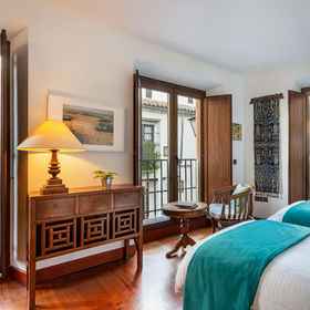 Logo 1 Beautiful 4 bedrooms house with private terrace in the city center. Puerta Real, 阿尔卡拉-德尔里奥 酒店