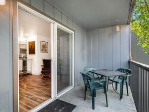 Others 4 Central Location with Open Kitchen and Cozy Fireplace - Charming Condo