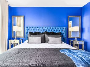 Others 4 Rooftop Pool and Gym with Skyline Views - Stunning Luxury Retreat