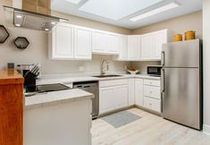 Lain-lain 6 Historic downtown loft near shopping & restaurants with WiFi & full kitchen