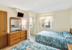 Others 5 Gulf View Balcony and Swimming Pool Access - Bright and Spacious Oasis