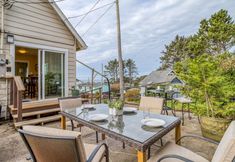 Others 5 Ocean Views and Expansive Decks - Elegant Coastal Retreat