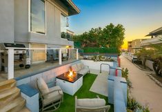 Lainnya 7 Coastal Escape with Fire Pit and Courtyard - Delightful Retreat