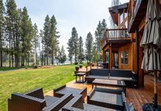 Others 3 River Access and Private Hot Tub - Stunning Mountain Lodge