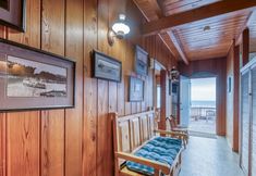 Others 6 Coastline Cabin