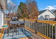 Lain-lain 6 Izzy’s Getaway: River Access in Pigeon Forge!