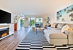 อื่นๆ 7 Stunning Bay Views and Community Pool - Chic Coastal Haven