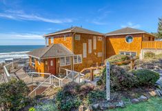 Others 2 Panoramic Decks and Indoor Hot Tub Retreat - Spectacular Ocean View