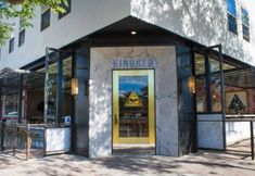 기타 3 Luxurious Amenities and Private Deck - Stylish Retreat