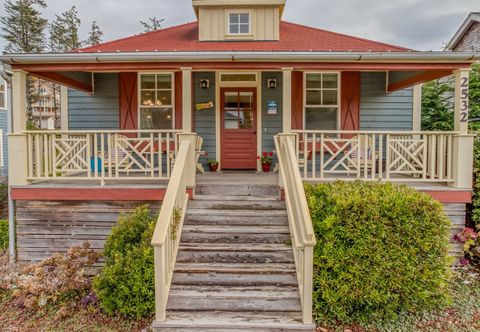 Others Hot Tub and Access to Beach and Pool - Beautiful Coastal Retreat