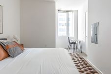 Others The Sophari 1BR Experience:Modern Living|Pool+Gym